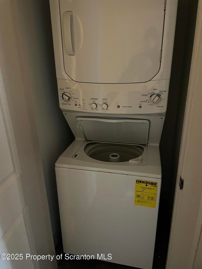 Building Photo - 322-322 Penn Ave