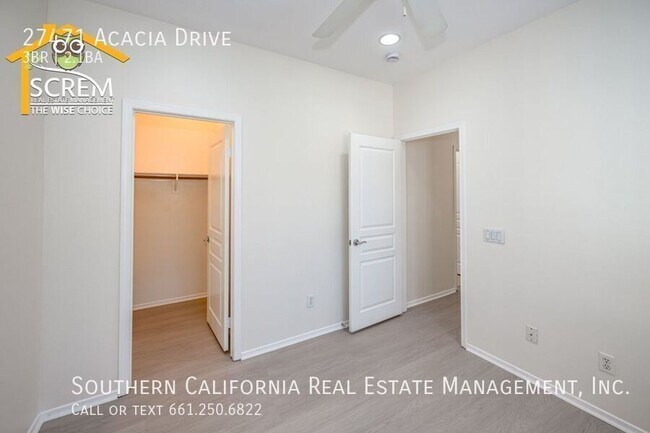Building Photo - 27471 Acacia Dr