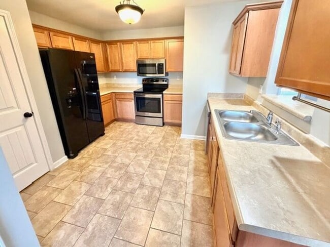 Building Photo - Now Leasing a 4 Bedroom2 Bath home in Olive Branch, MS