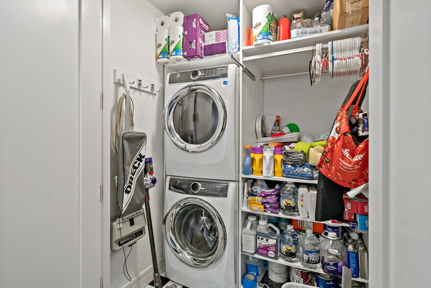 Laundry Room - 1414 S Penn Sq