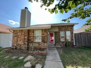 Building Photo - 2137 Goodrich Dr