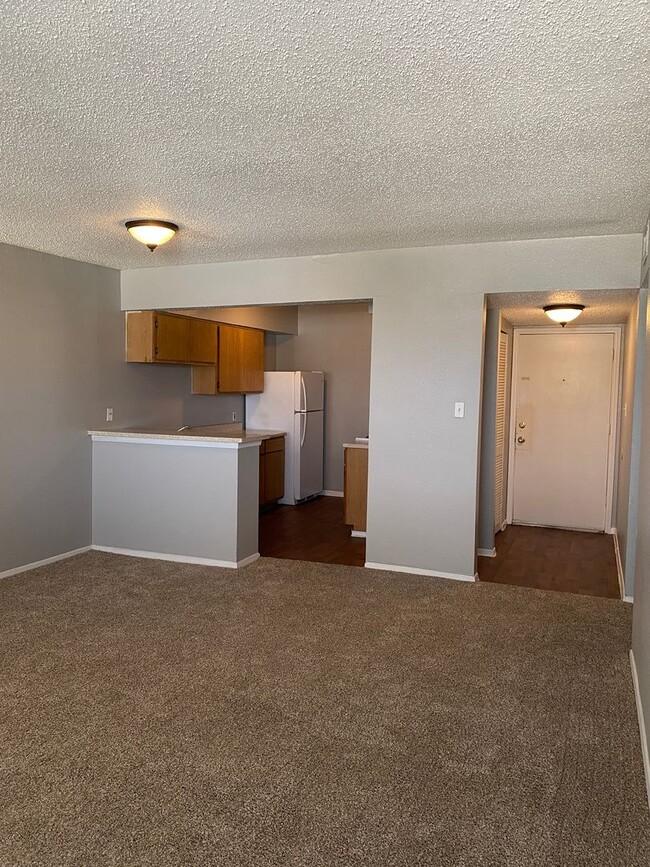 Building Photo - BRIGHTWAY MANOR