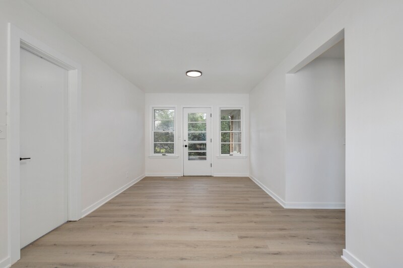 Building Photo - 2635 Fuller Ave NE