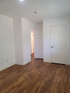 Building Photo - Remodeled 3 bed/2 bath in High Point/West Seattle with large fully fenced yard now at $2850!