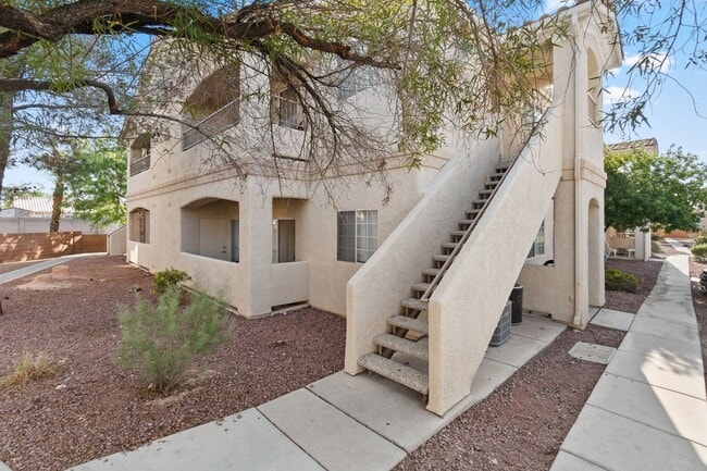 Building Photo - 2nd Floor Condo in a Gated Northeast Commu...