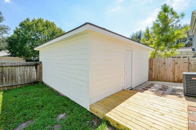 Building Photo - 3935 Federal Ln