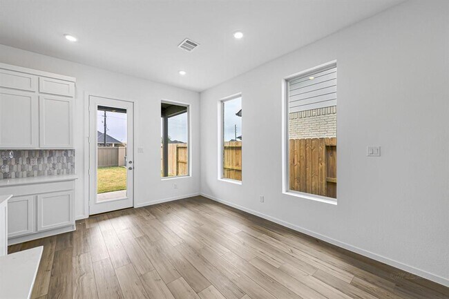 Building Photo - 31431 Warm Kindling Wy