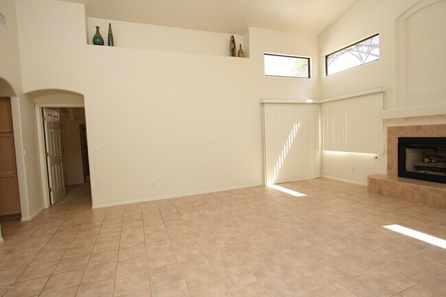 Building Photo - 1260 W Hopbush Way