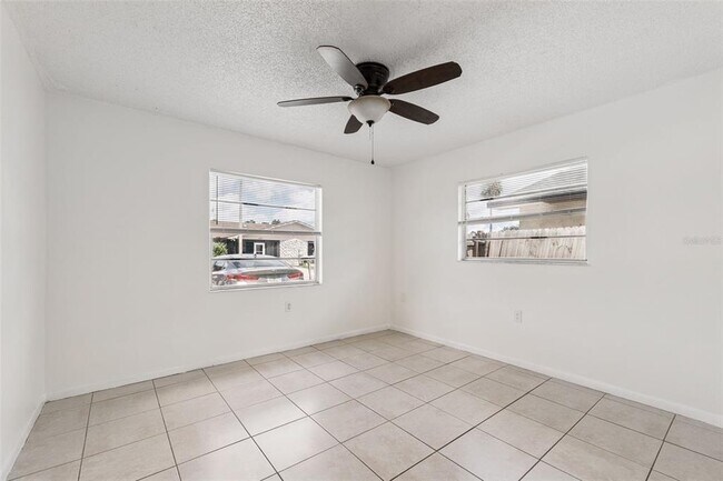 Building Photo - 1048 Buccaneer Dr