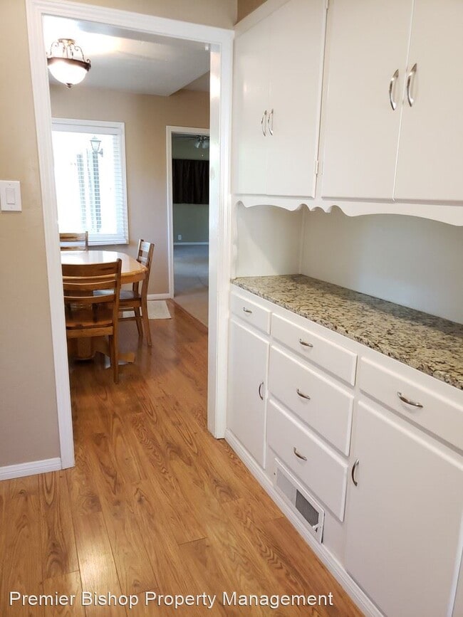 Building Photo - 3 br, 2 bath House - 2750 Highland