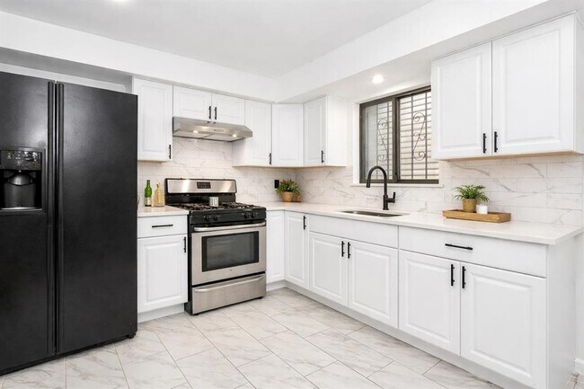 Building Photo - 1308 46th St