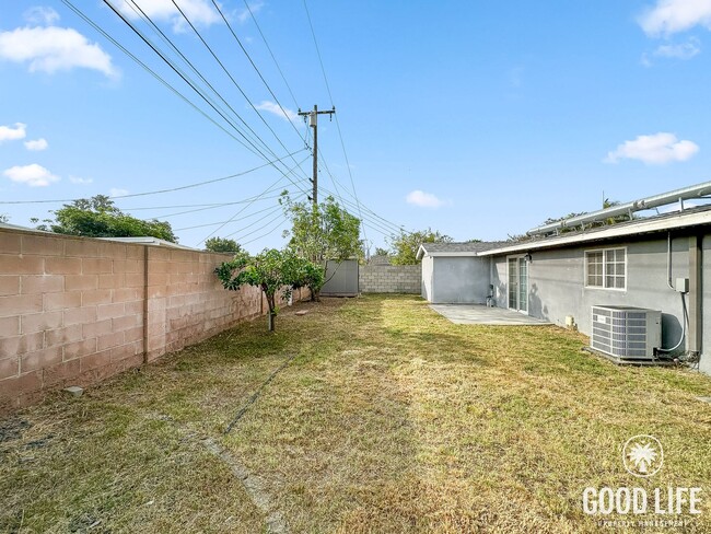 Building Photo - Spacious 4-Bed, 2-Bath Anaheim Duplex with Modern Amenities & Large Backyard + Assigned Parking