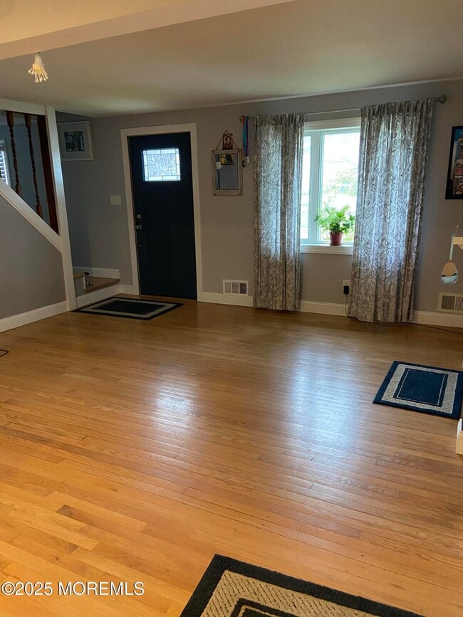 Building Photo - 1013 17th Ave