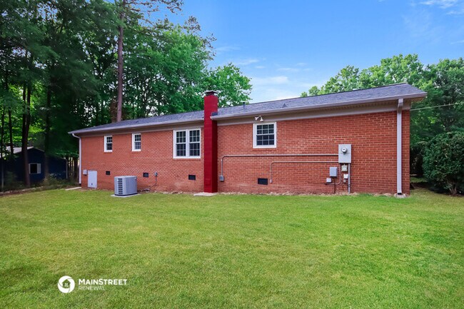 Building Photo - 262 Timberland Loop