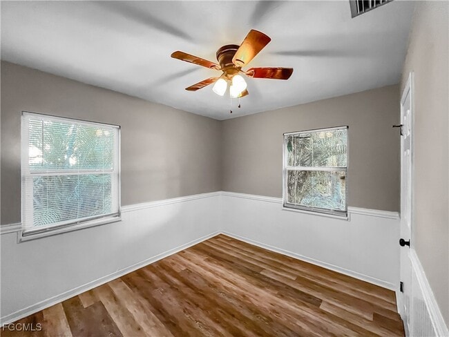 Building Photo - 1918 Grace Ave