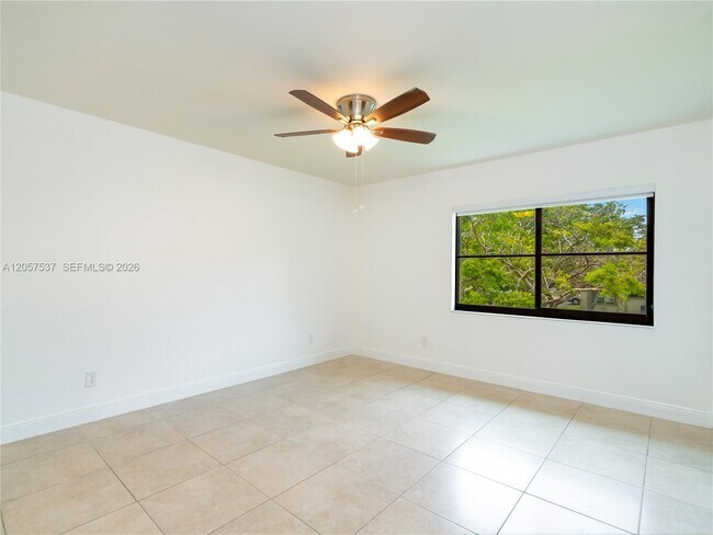 Building Photo - 11549 SW 109th Rd