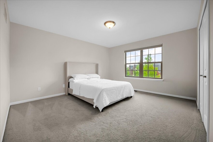 Building Photo - 41761 Steinbeck Gln