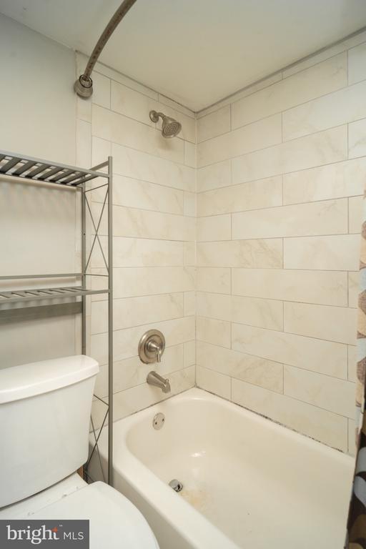 Building Photo - 3265 Salmon St