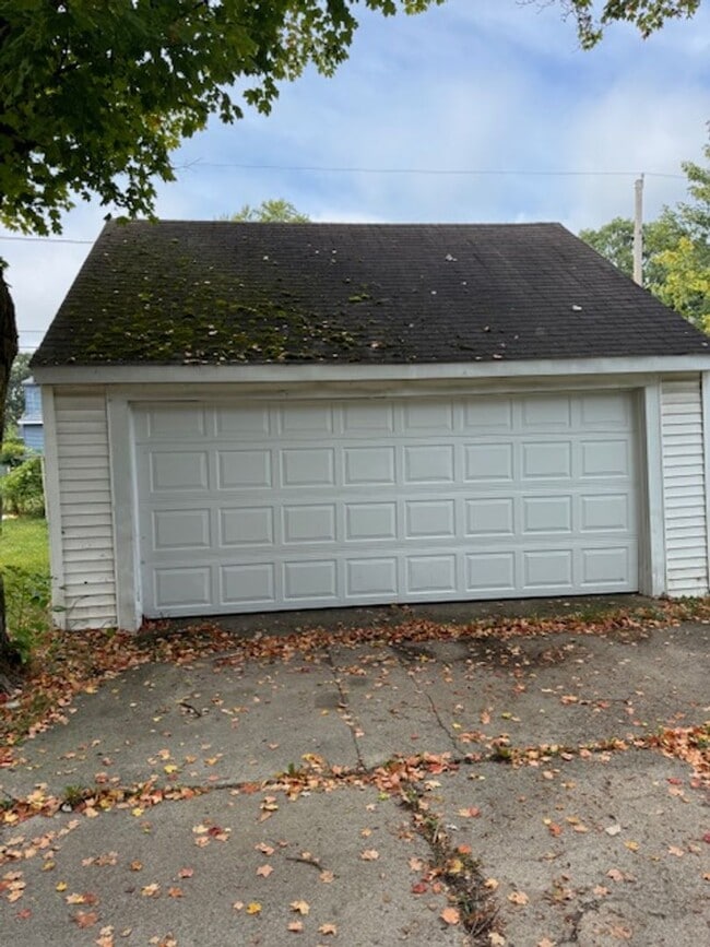 Building Photo - 4508 Plaza Dr