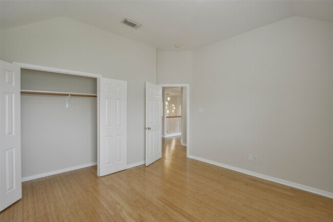 Building Photo - 15707 Sandisfield Ln