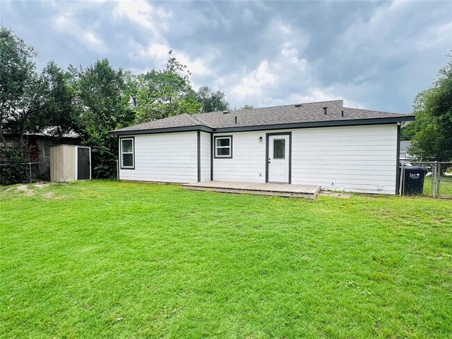 Building Photo - 728 Copeland St