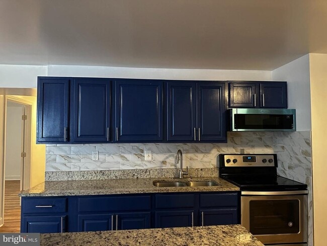 Building Photo - 6723 Averett Ct