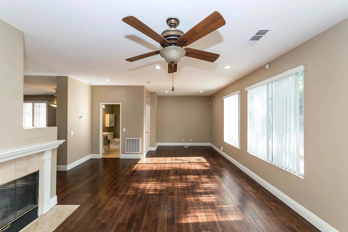 Building Photo - 8704 E Wiley Way