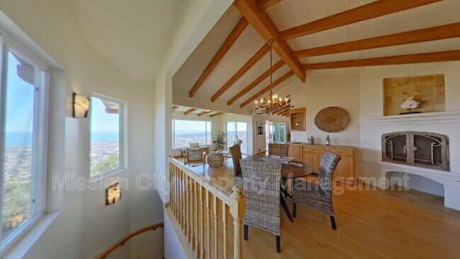 Building Photo - 1227 Viscaino Rd