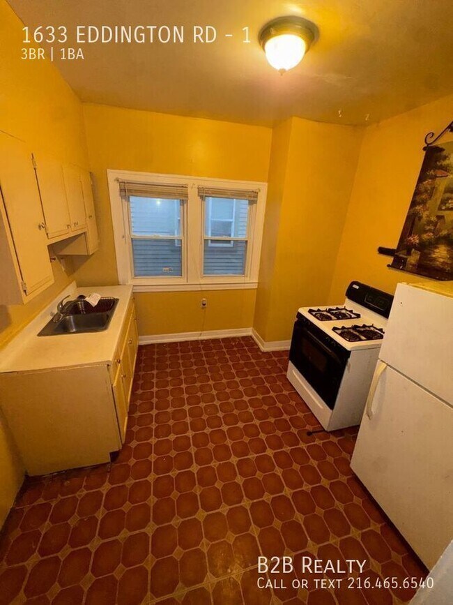 Building Photo - 1633 Eddington Rd