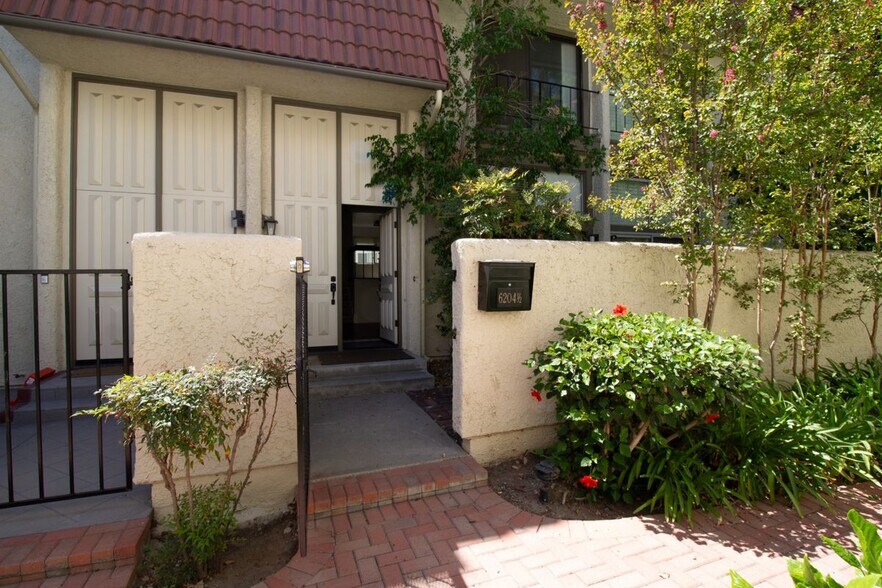 Building Photo - 6204 Shoup Ave