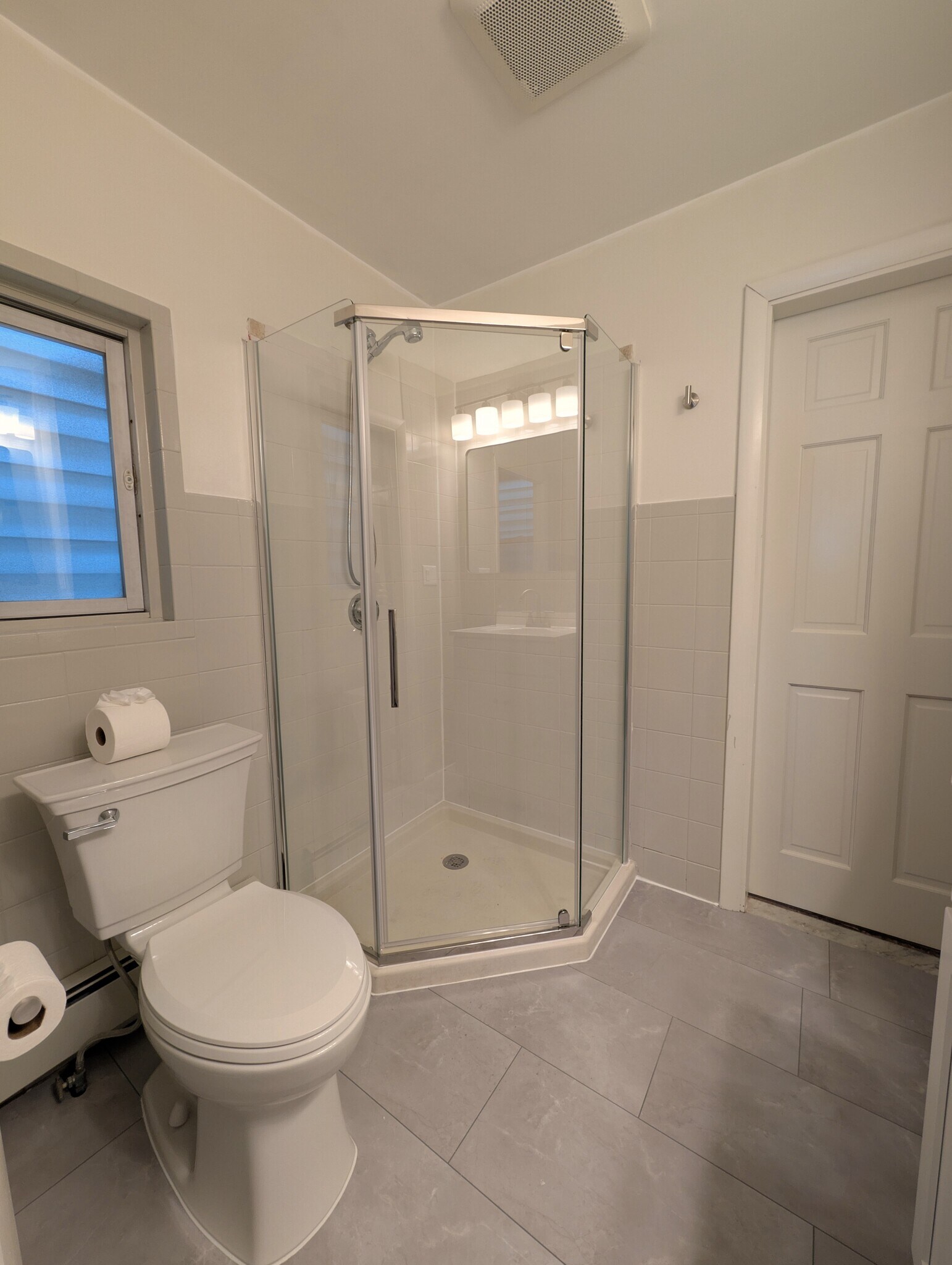 Building Photo - 656 Dorchester Ave