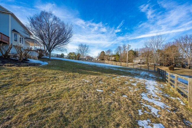 Building Photo - WELLER ESTATES