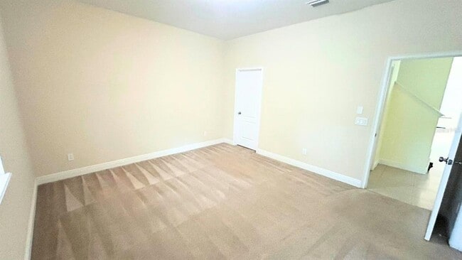 Building Photo - 8639 Via Trieste Dr