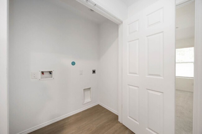 Building Photo - This charming 3-bedroom, 2-bath home, built in 2021