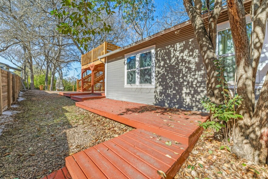 Building Photo - 512 Bouldin Ave