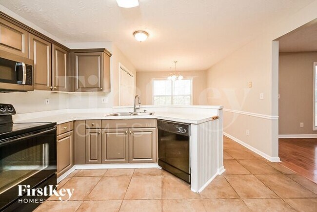 Building Photo - 3512 Tiffany Dr SE