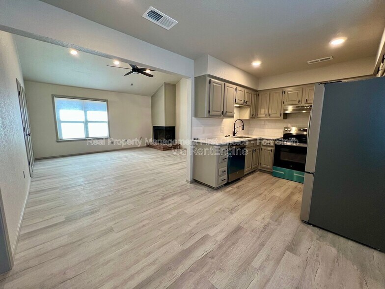 Building Photo - 1709 Brooken Hill Dr