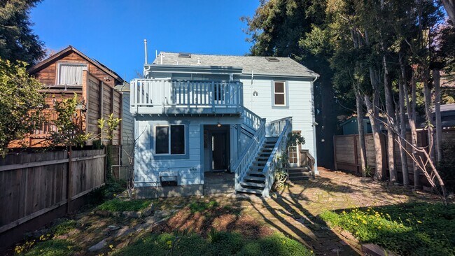 Building Photo - 816 Addison St