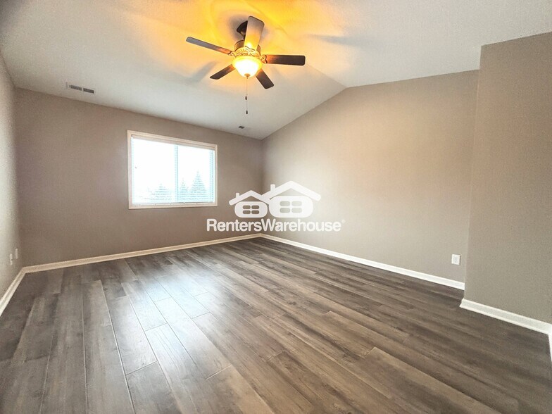 Building Photo - 20 NE Badger Ln