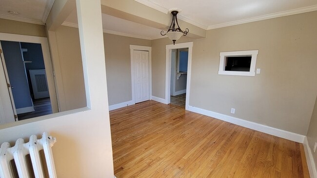 Building Photo - 10 Marion St