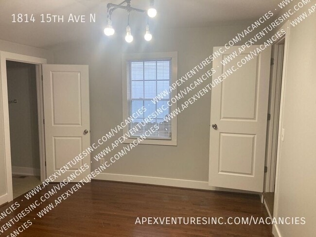 Building Photo - 1814 15th Ave N