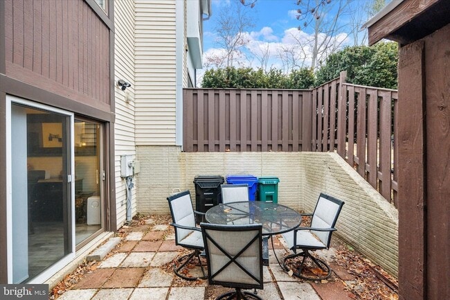 Building Photo - 7314 Split Rail Ln