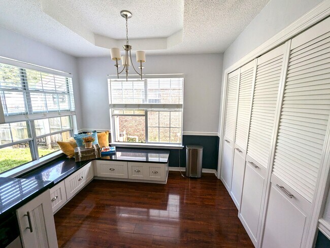Building Photo - 431 Sandy Ridge Cir
