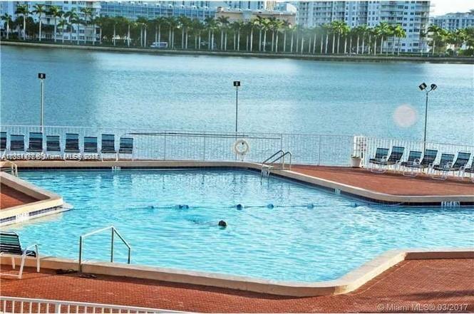 Building Photo - 2859 Leonard Dr