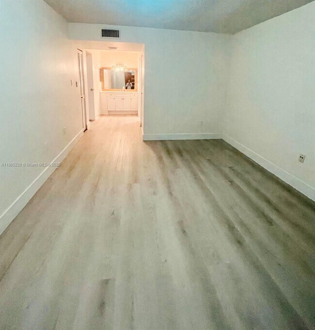 Building Photo - 4344 NW 9th Ave