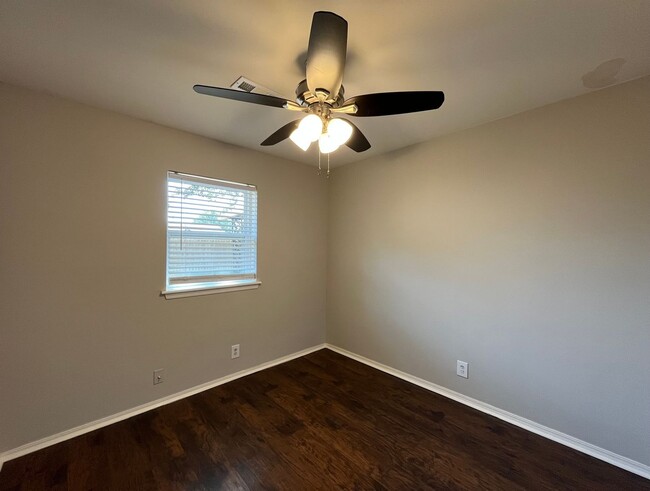 Building Photo - 3 bedroom in Broken Arrow!