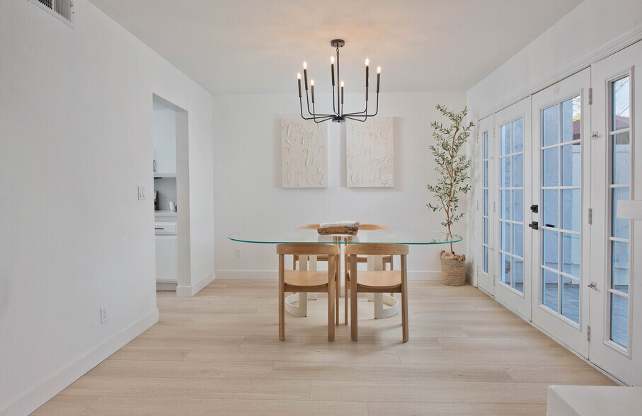 Building Photo - 20645 Roscoe Blvd