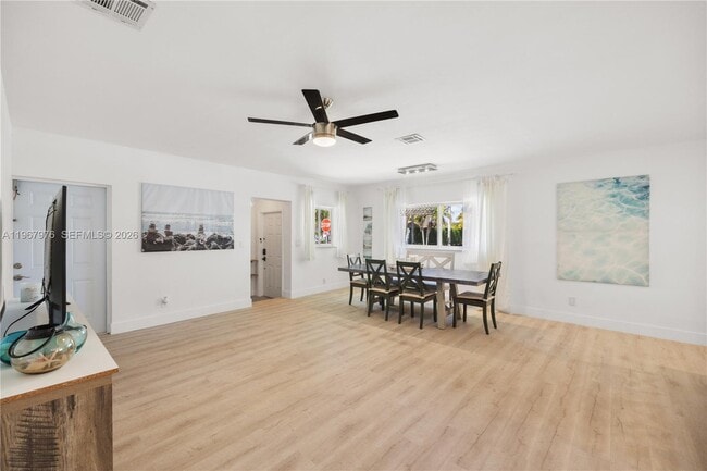 Building Photo - 1070 Tyler St