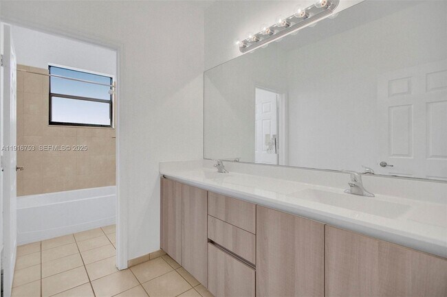 Building Photo - 3504 W 94th St