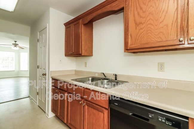 Building Photo - 1702 Stonehaven Cir